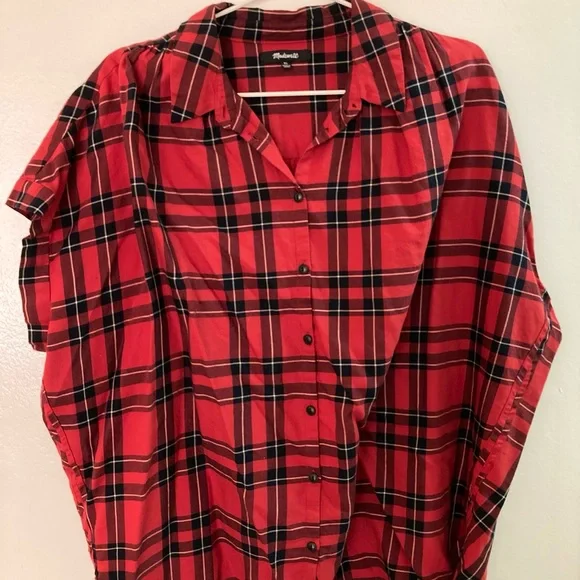 Madewell Red Plaid Short-Sleeve Button-Up Top - Picture 2 of 6